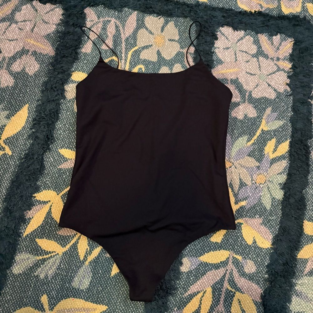 Nuuds Like New Large Black Seamless Cami Tank Bodysuit